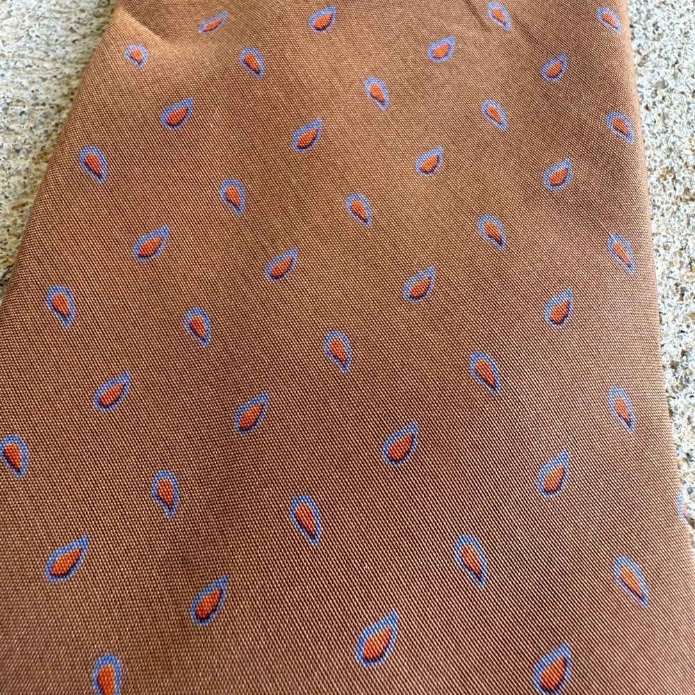 CHANEL Tie - Picture 3 of 3